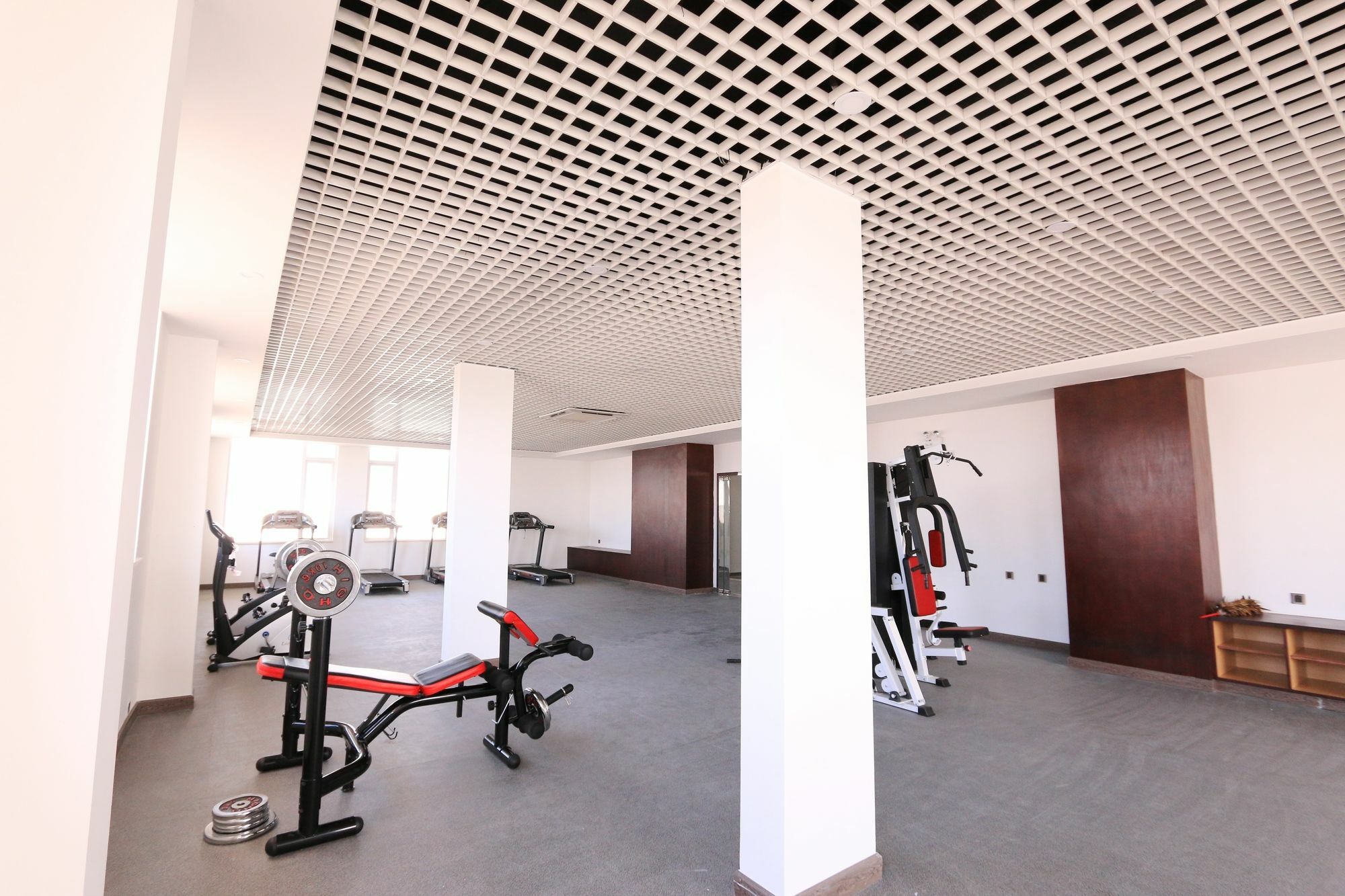 Eastland Hotel & Apartment Phnom Penh Esterno foto